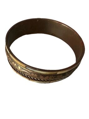 Vintage Mother Of Pearl Inlay On Brass Floral Design Bangle Bracelet 9 Inches